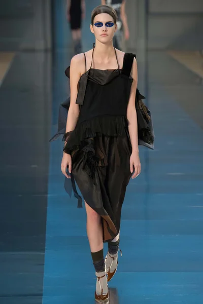 Look 2